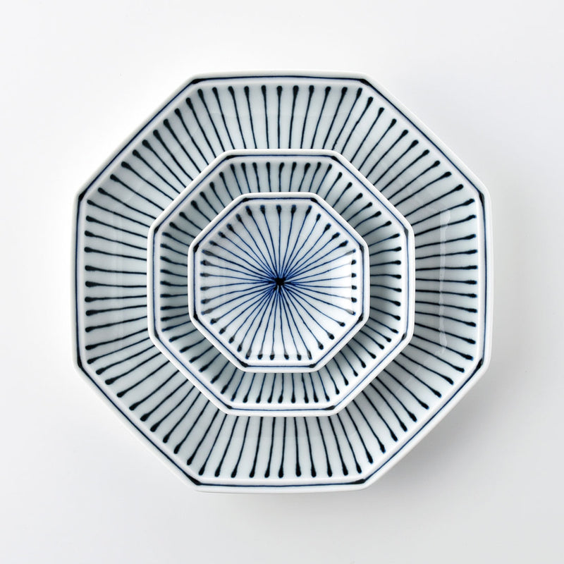 染付地紋 八角盛皿 十草 | 白山陶器直営オンラインストア