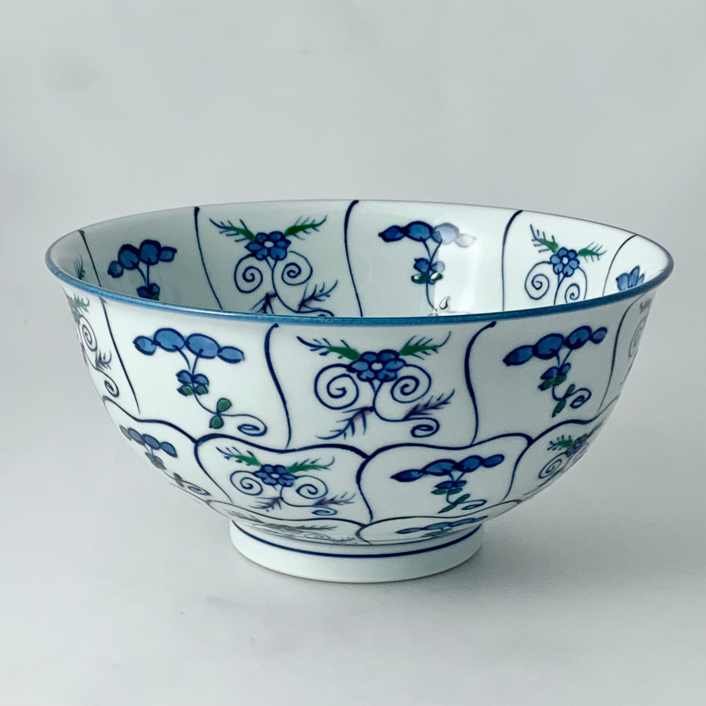 源右衛門窯作 染錦なずな紋 麺鉢 | 有田焼の有光堂 | 源右衛門窯特約店