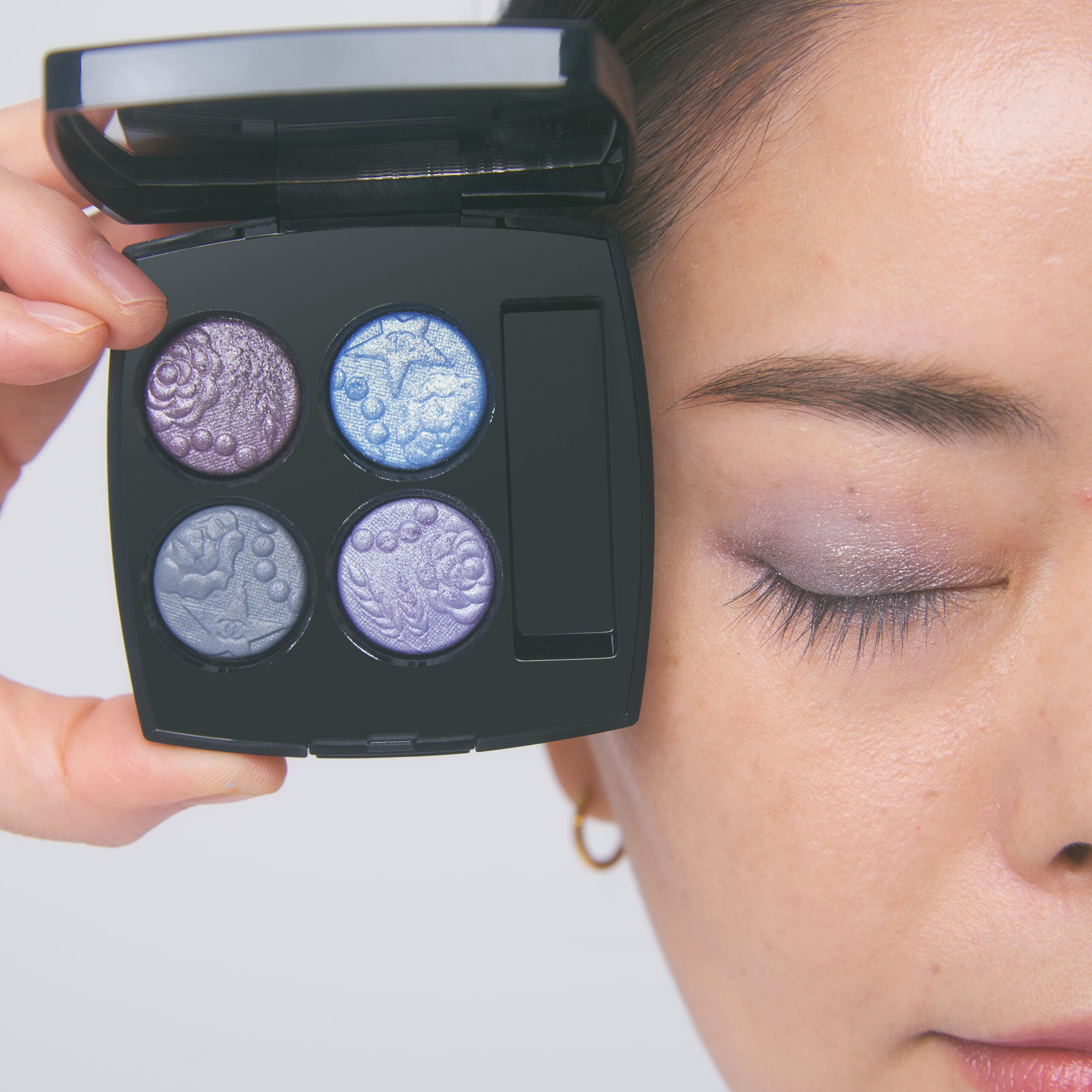 シャネル ホリデーコレクション】を40代がお試し！宇宙や星空を思わ