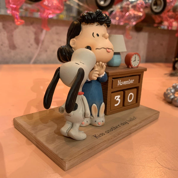 品番1723 PEANUTS 陶器カレンダー スヌーピー SNOOPY Lucy ルーシー