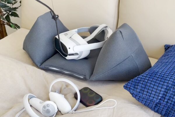 V睡でもHPを回復したい VR睡眠用まくら「ぶいすいーと」