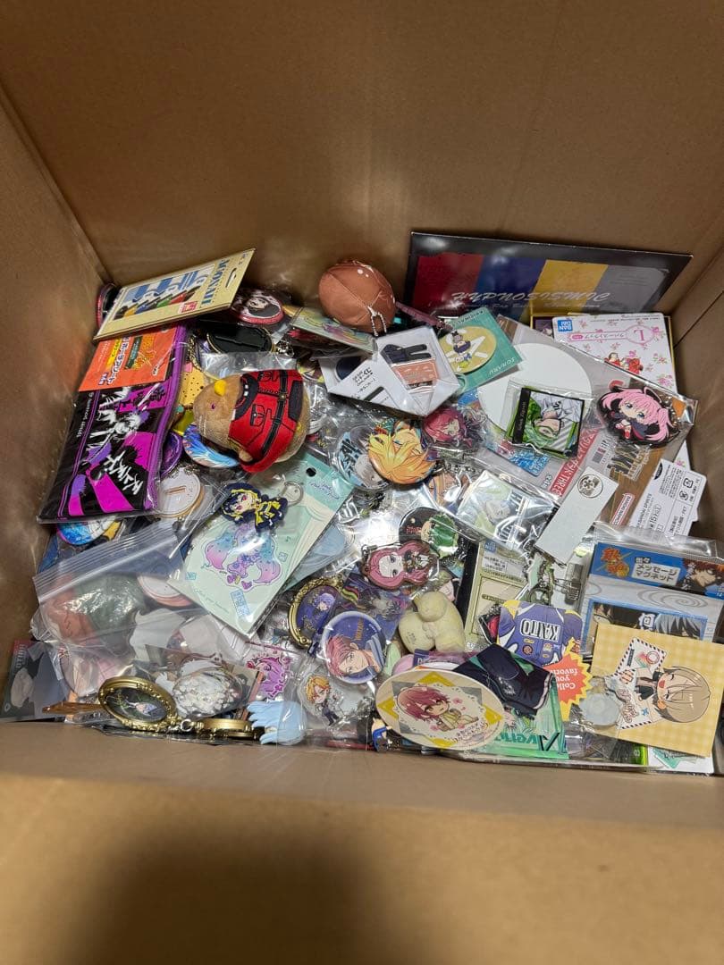 アニメグッズ　ノンジャンル　美少女　大量　15キロ　まとめ売り