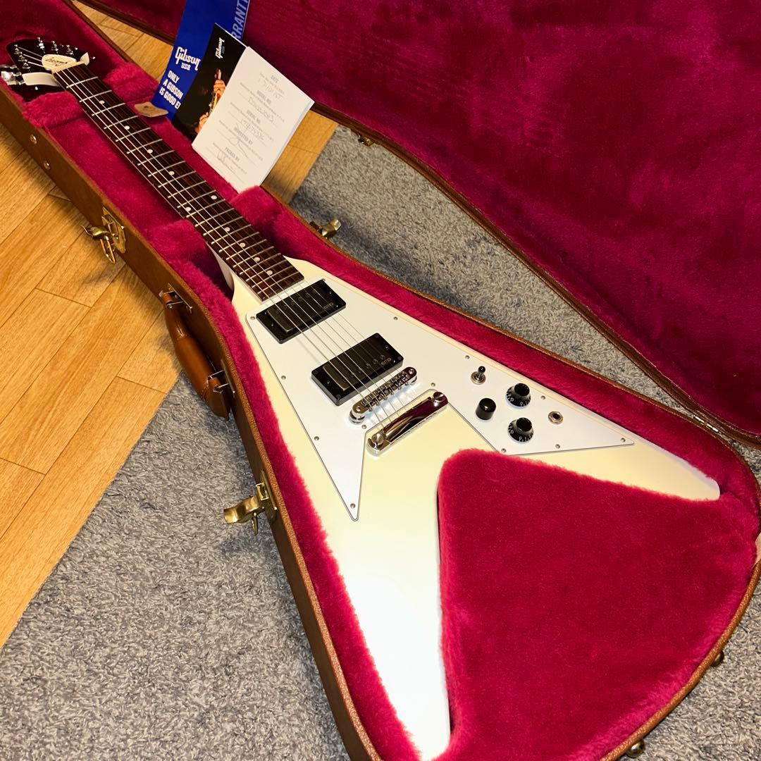 『990』 Gibson USA / Flying V 2015 Gibson Flying V Heritage Cherry 2015 – Chicago Music Exchange