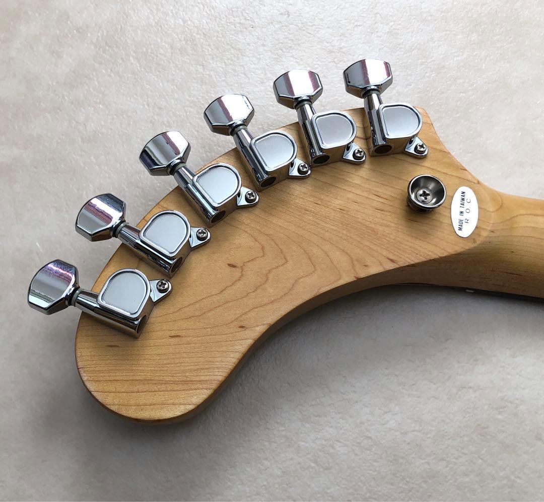 超美品】ZO-3 グレー アンプ内蔵ミニギター 専用ケース付 ぞーさん