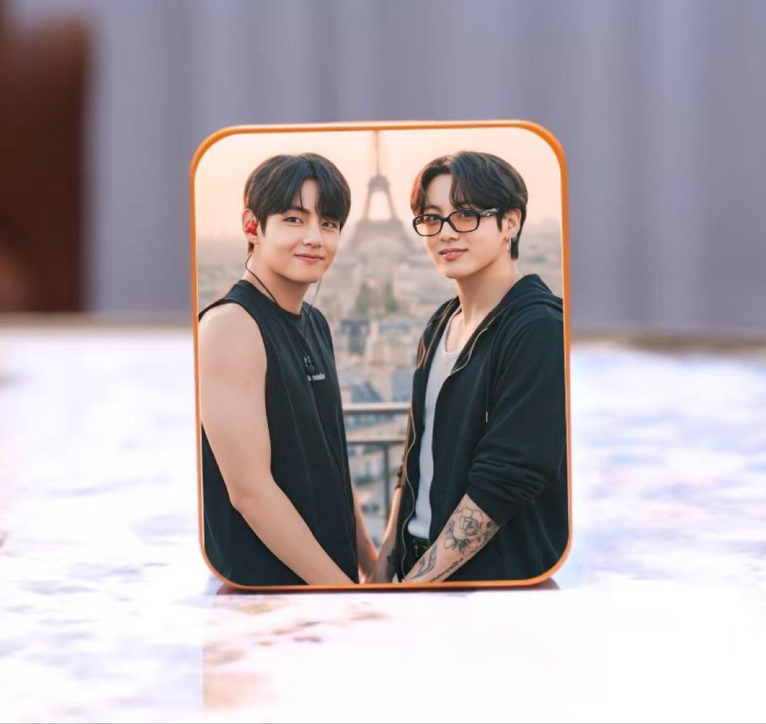 ジョングク　グク　テヒョン　テテ グテ　ティンケース　7.5×9.3×2.5cm