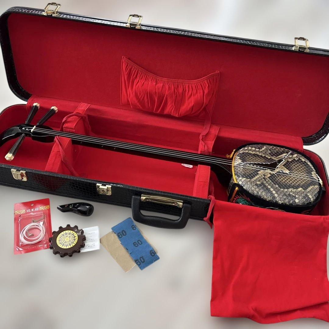 三線本体 黒ケース 赤内装 三線 ケース ソフトケース（ブラック or ワインレッド ブラウン