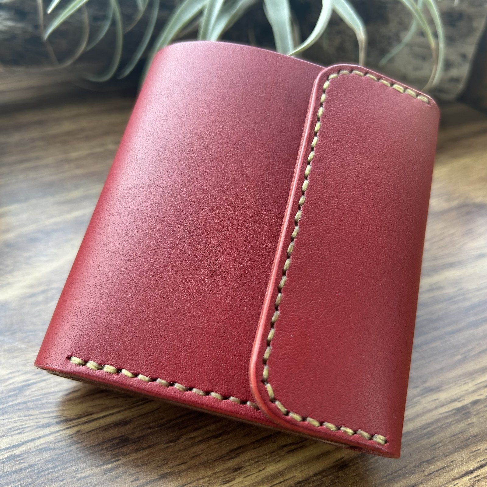 手作り本革】たい焼き型ミニポーチ｜遊び心ある小物・小銭入れ｜一点